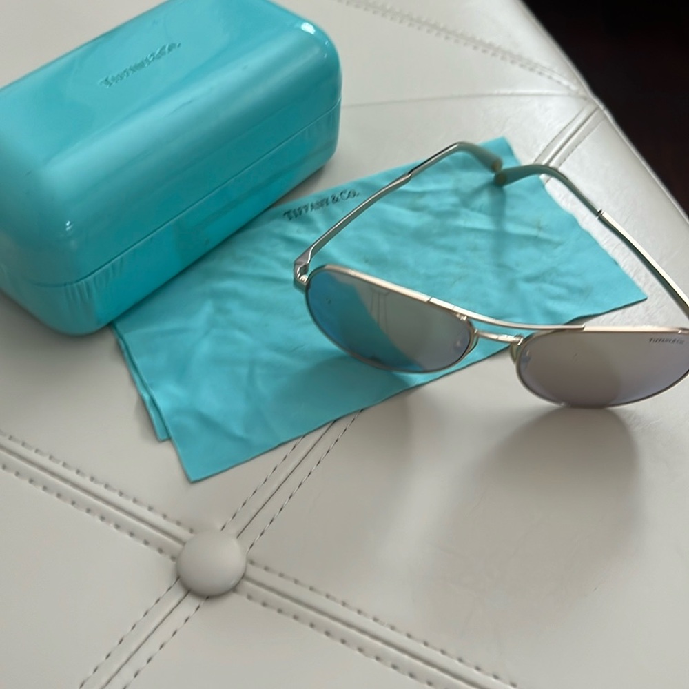 Tiffany & Co. glasses needs to be sent to Tiffany’s to replace one of the lens